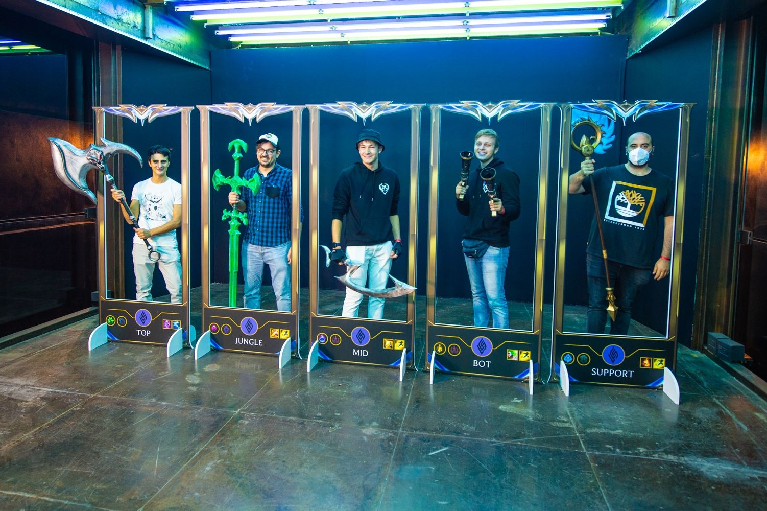 Torna per il 2023 la possibilità di fare foto nella “lobby” di League of Legends… ovviamente con nuove armi!