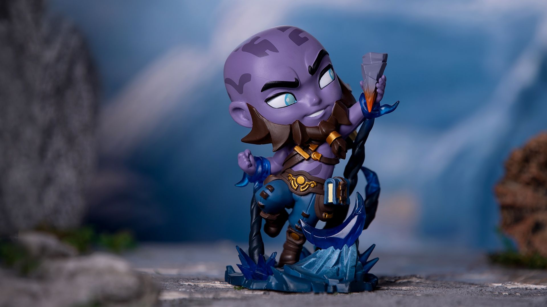 02.Ryze_Figure.jpg